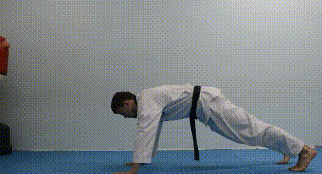 Техника выполнения упражнения "отжимания с хлопком".