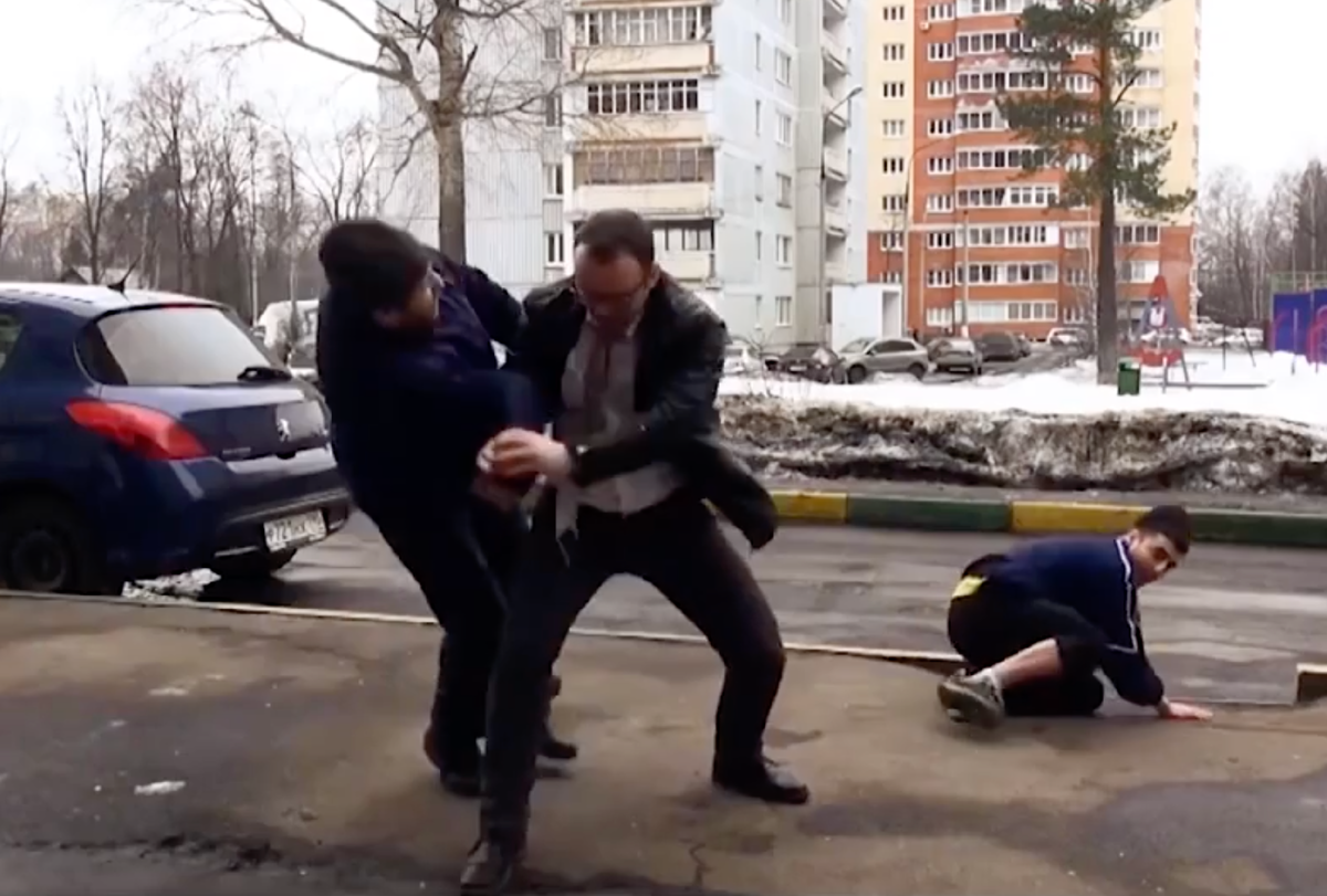 Блокиэ для защиты в драке