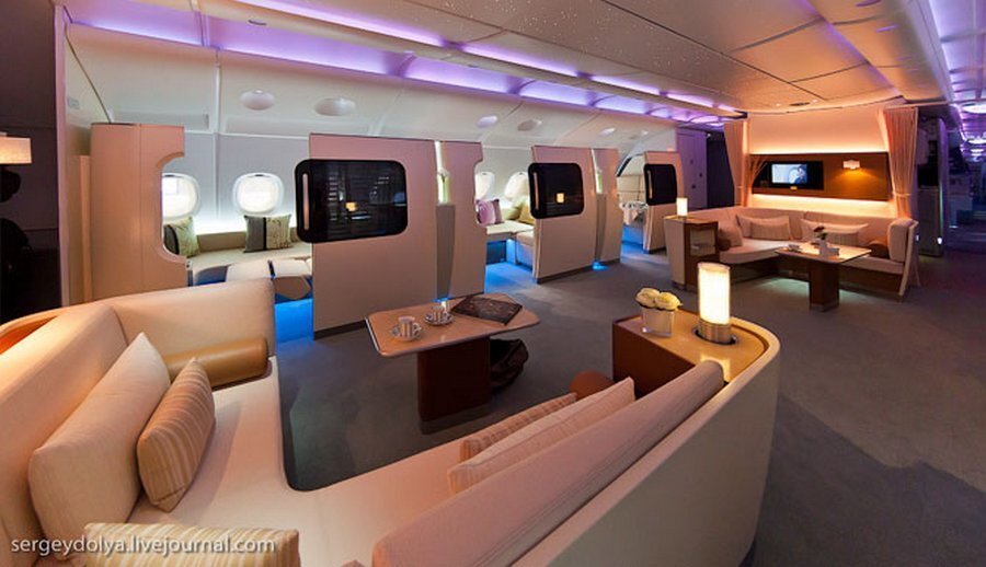 AIRBUS A380