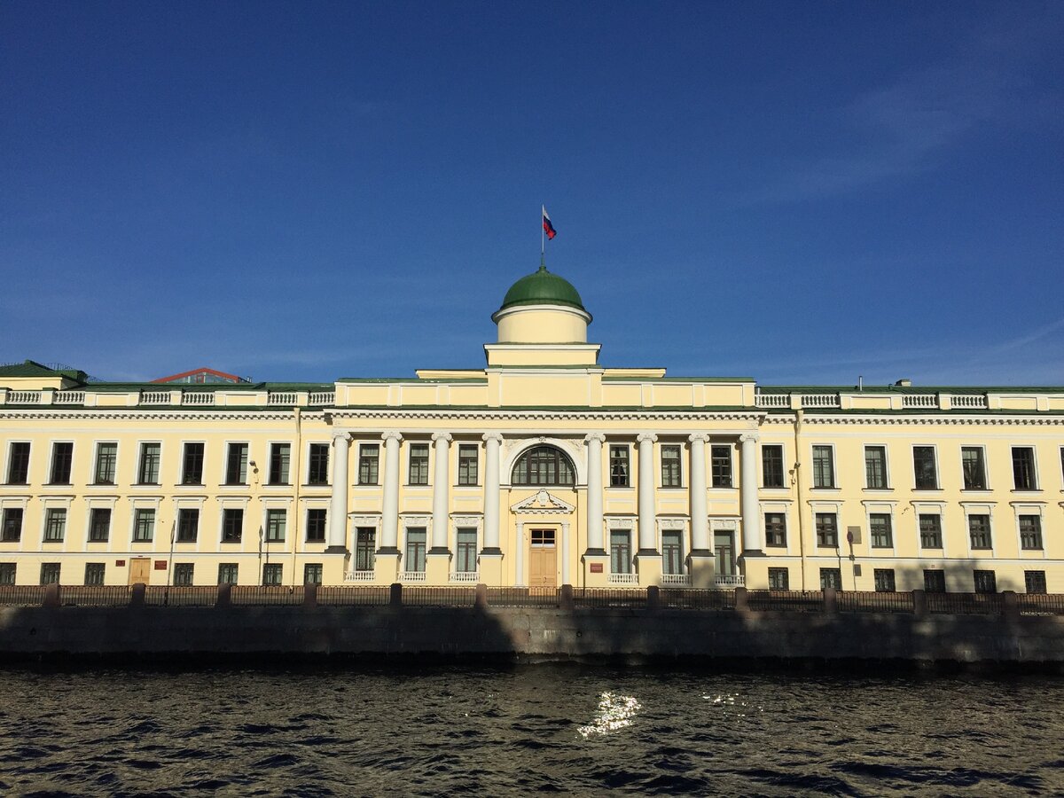 Москворецкая набережная воспитательный дом