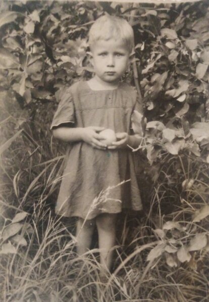 Фото из семейного архива. Я. 1952 год