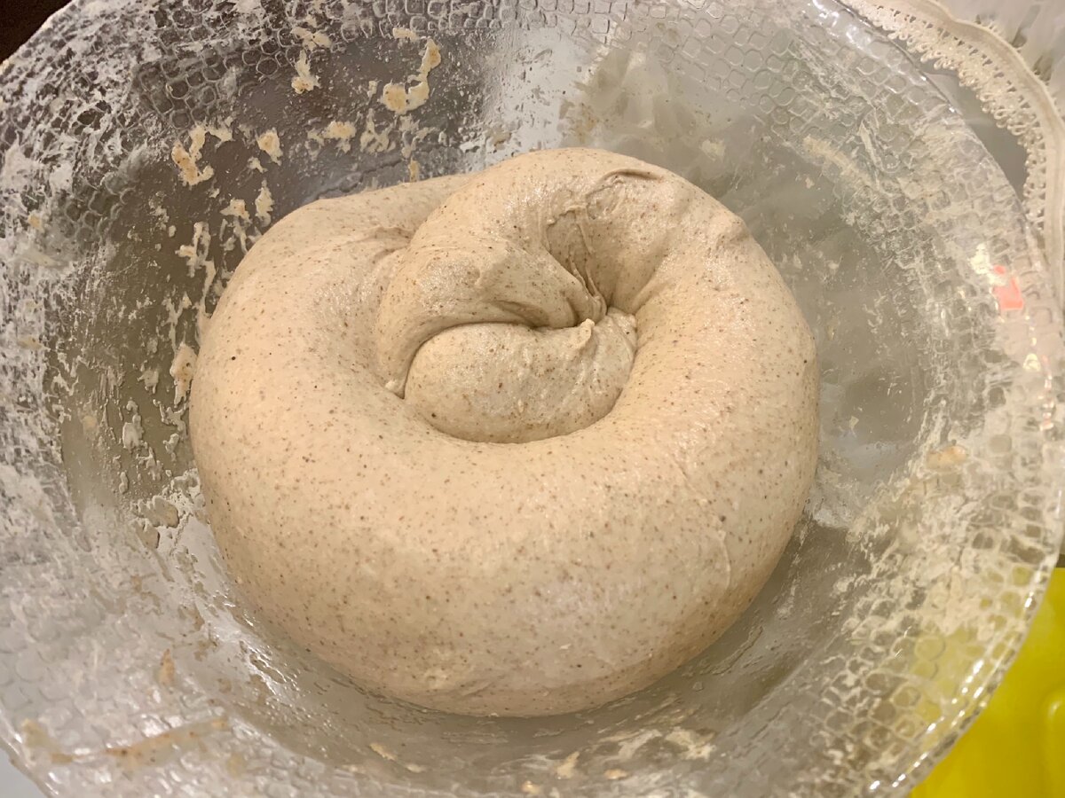 После ламинирование мне удобнее скатывать тесто улиткой))