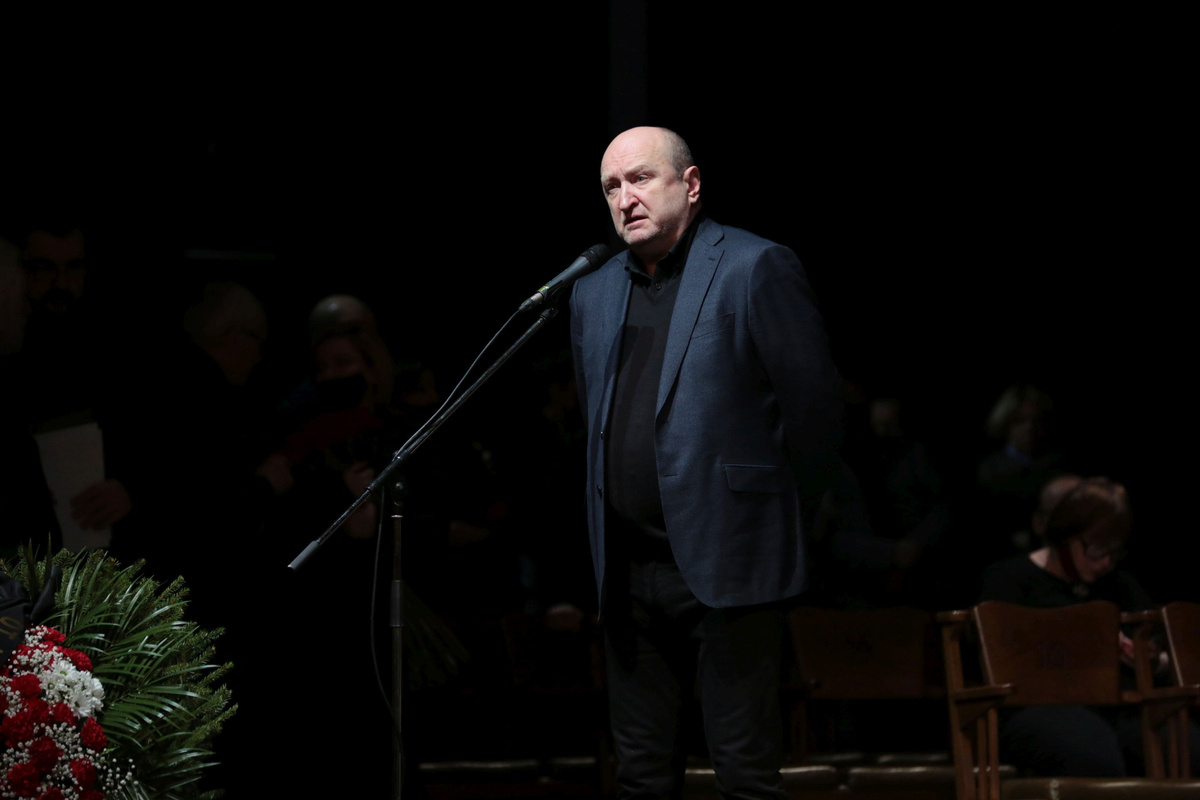 режиссёр Сергей Женовач