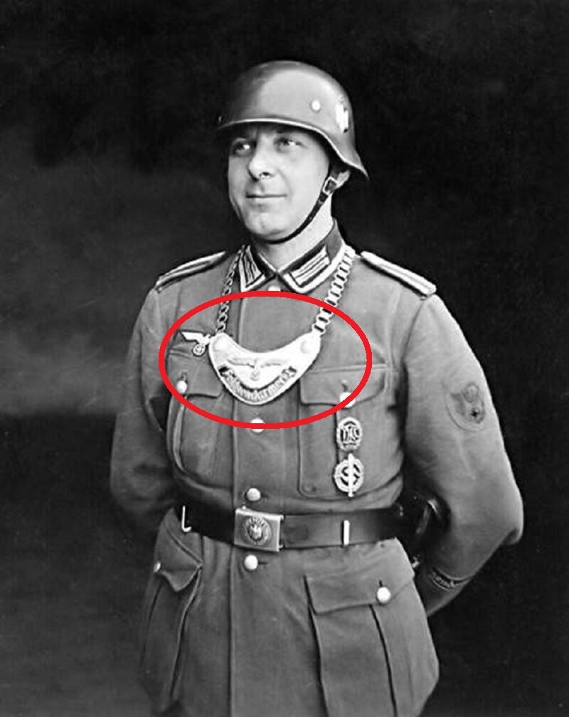 Немецкий солдат с нагрудником
