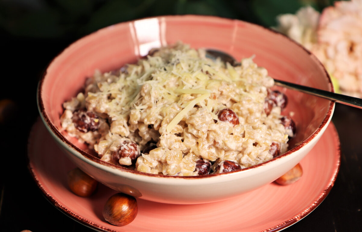 Перловая каша в горшке. Каша днепровская смоленская. Скрэмбл из крупы. Гречка томленая в горшочке в духовке. Кухня наизнанку рецепты перловки.