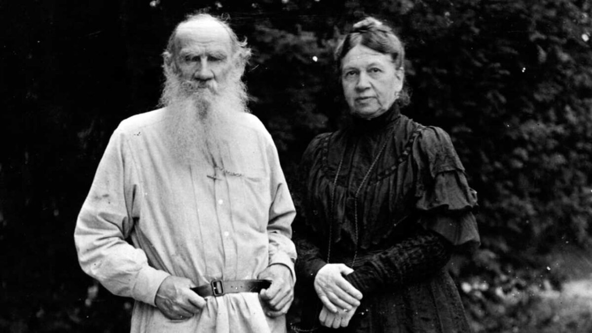 Лев Толстой и Софья Берс. Яндекс картинки