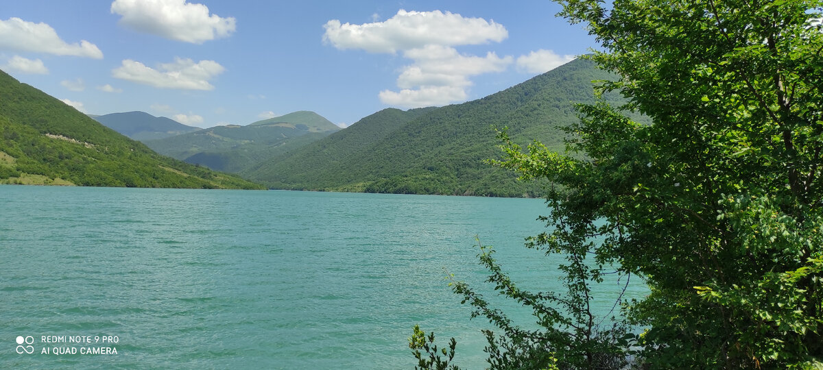 На горной реке "Малая Лиахва" находится вот такое замечательное Водохранилище.