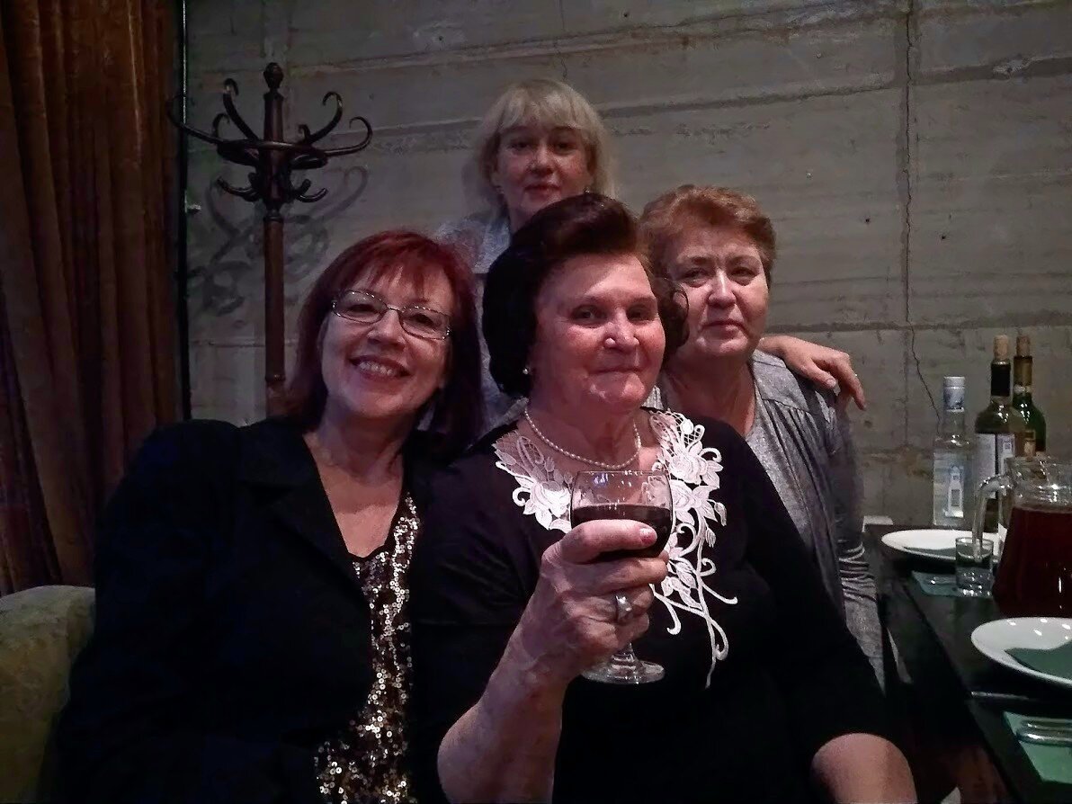 В окружении воспитанниц