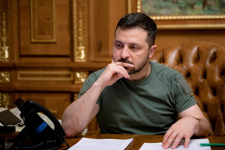     Hа всем этом фоне огромных наработок истерика Зеленского может выглядеть либо как истерика наркомана, либо как провокация  REUTERS