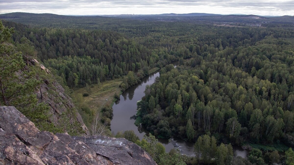 Камни нижнем тагиле. Гора медведь камень Нижний Тагил. Государев камень Нижний Тагил. Гора красный камень Нижний Тагил.