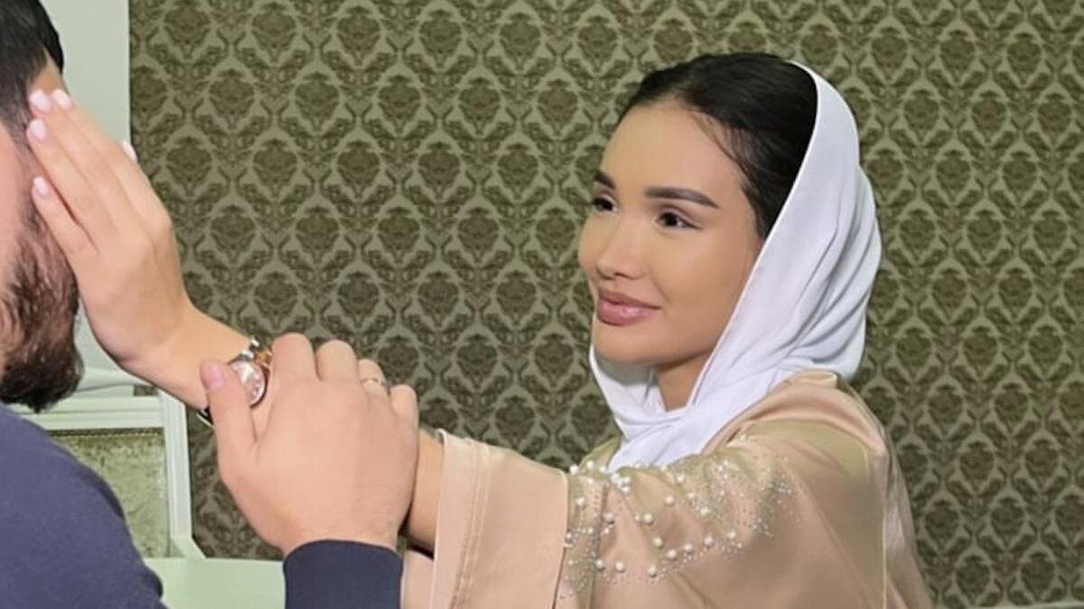    Айжан Байзакова и ее муж:instagram.com/bayzakova