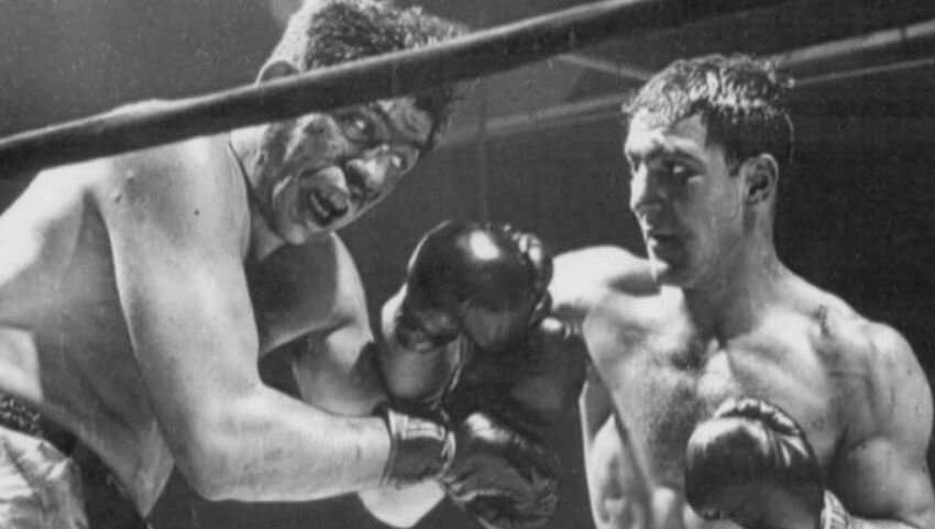 Рокки отправляет в нокаут Кармина Винго