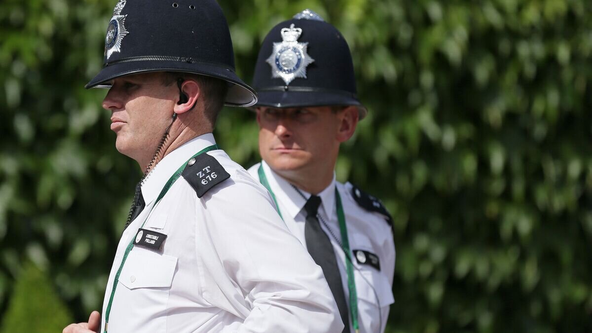    Сотрудники полиции Лондона © AP Photo / Tim Ireland