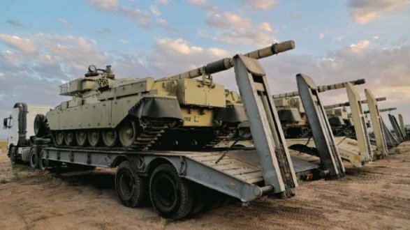 Иран и Азербайджан бряцают оружием, а между тем...