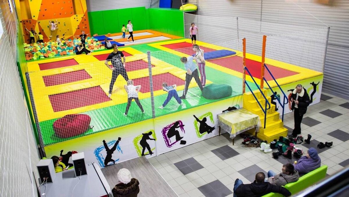 Trampoline Wall