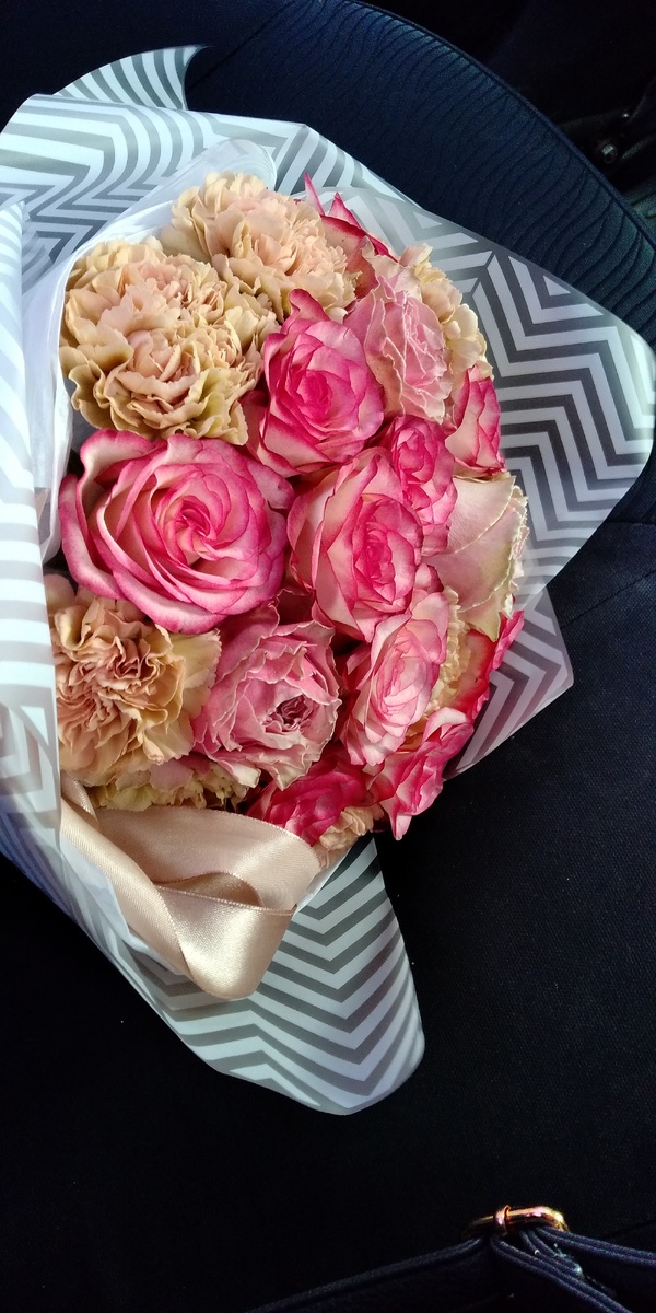 @vivaroseflowers 