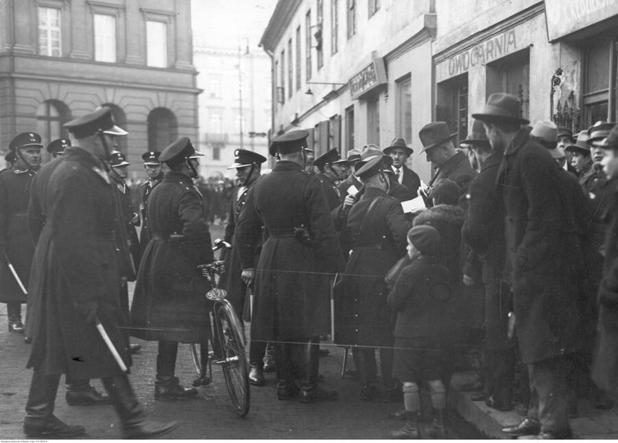 Польская полиция.