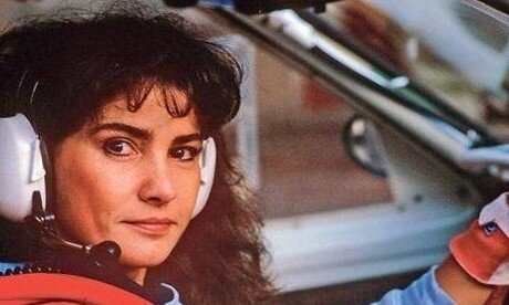 Сейчас Мишель 68 лет.