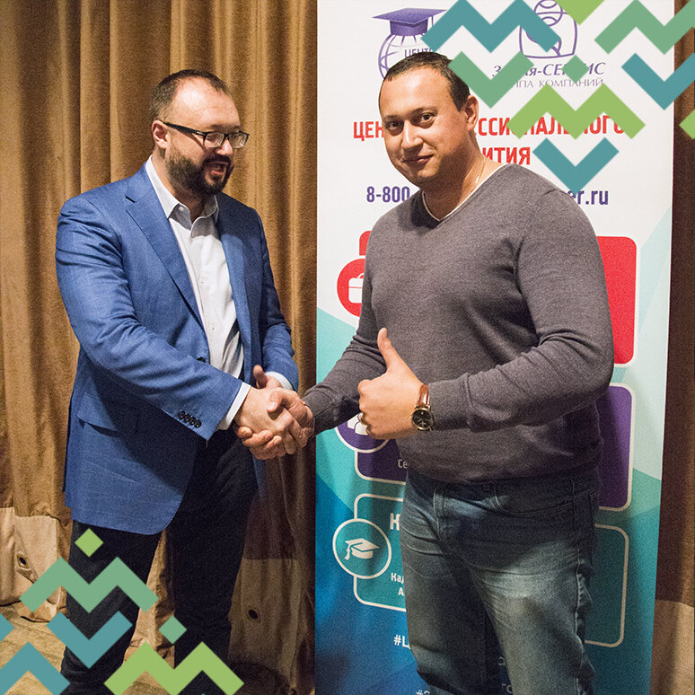Наш довольный и заряженный менеджер по развитию дилерской сети