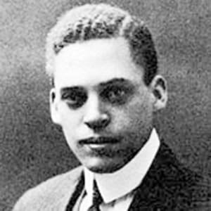 https://www.biography.com/.image/ar_1:1%2Cc_fill%2Ccs_srgb%2Cg_face%2Cq_auto:good%2Cw_300/MTE1ODA0OTcxNjgxMzUxMTgx/ernest-everett-just-9359195-1-402.jpg