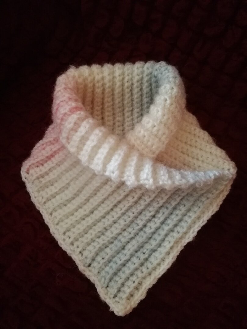 Самый простой вариант без ажурной обвязки