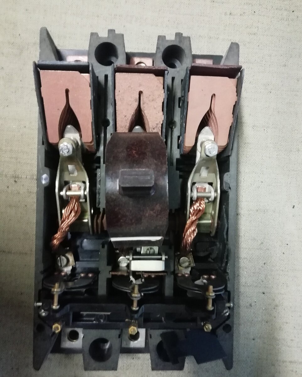 вид со снятой крышкой