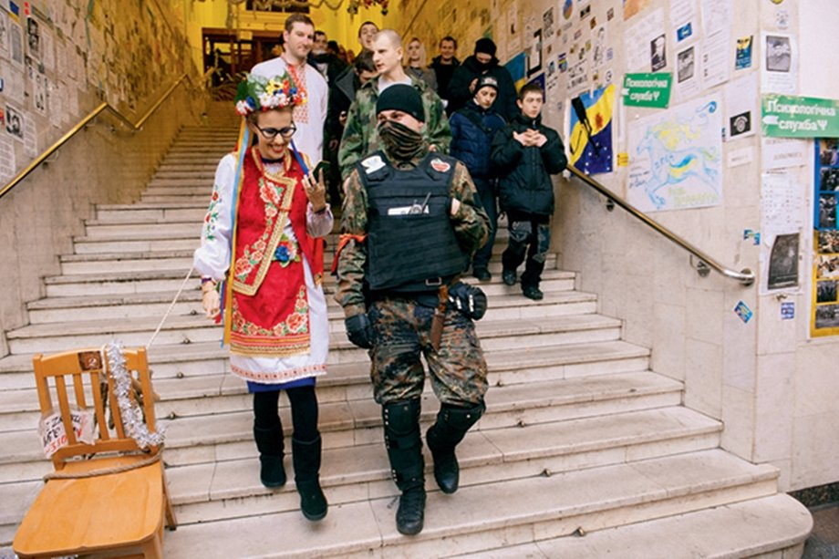 Совет да любовь: Собчак и неизвестный нацист, гей Красовский и Жека Карась. 