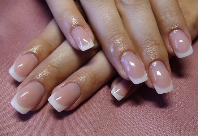 Наращивание ногтей биогелем