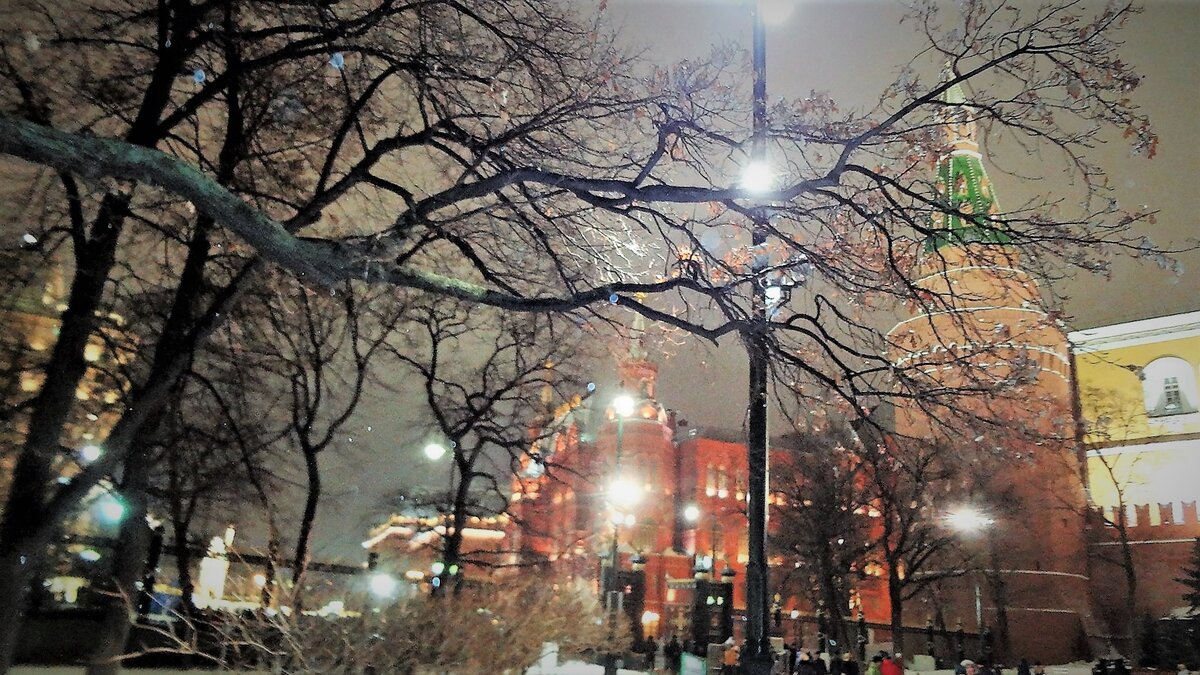  Новогодняя Москва на Манежной площади