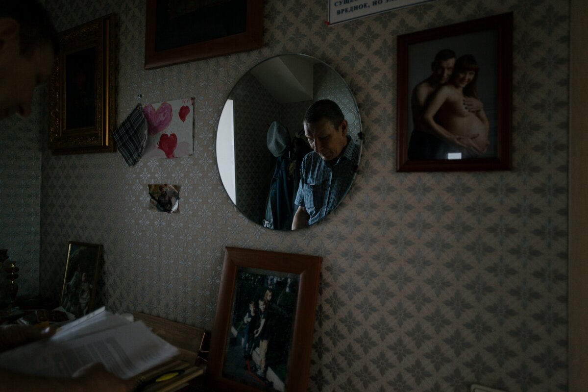 В мансарде Данилы кругом семейные фотографии/Фото: Аня Марченкова для Фонда Ройзмана