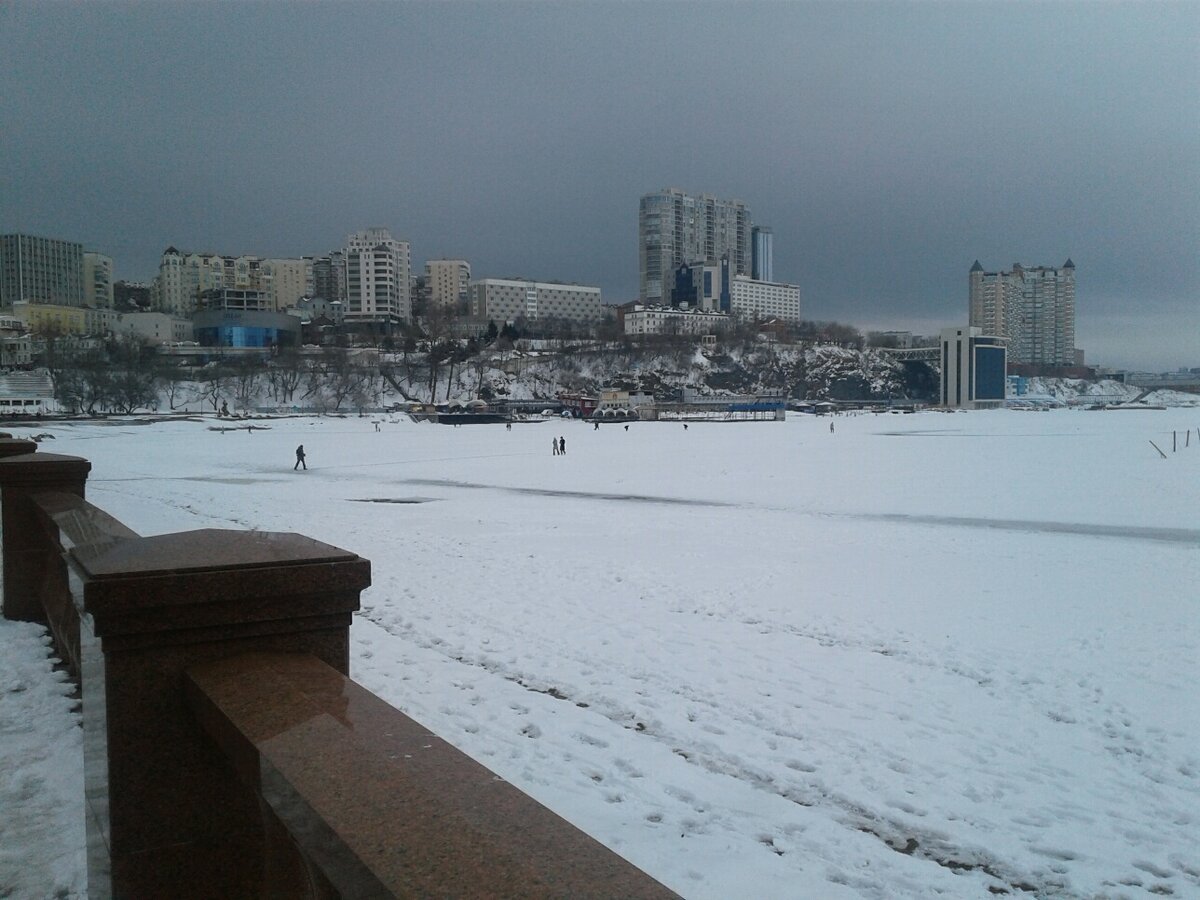 Спортивная набережная и вид на улицы Набережная и Тигровая