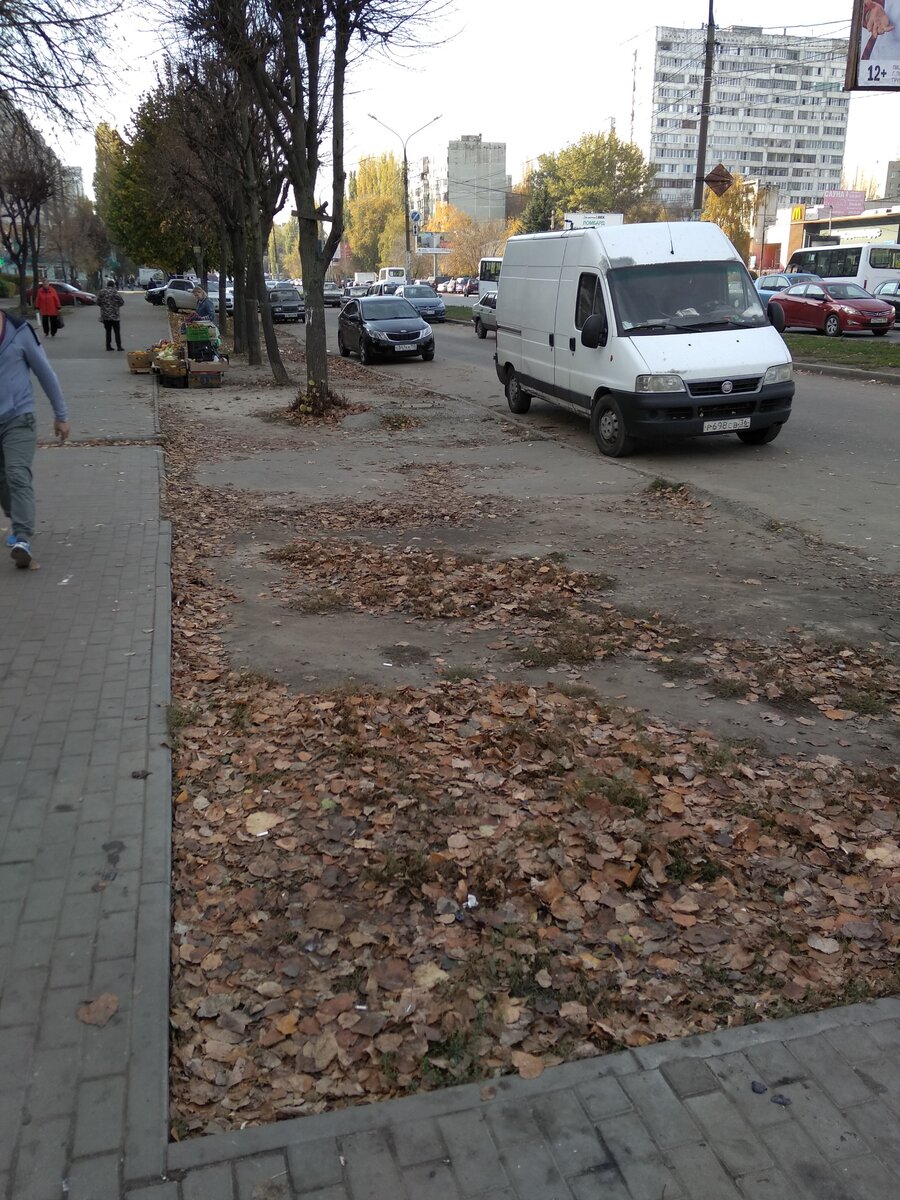 Фото автора. Ляпы наших городов вместо велосипедных дорожек.