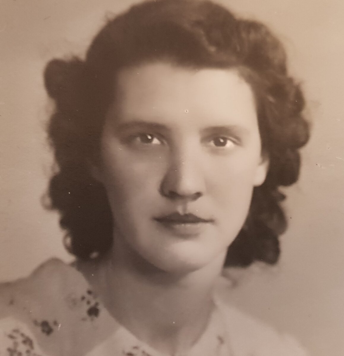 Анна Николаевна Качалина - ее великолепному музыкальному вкусу миллионы людей обязаны тем, что в наших домах зазвучали голоса многих великих и знаменитых артистов в 60-е, 70-е годы.