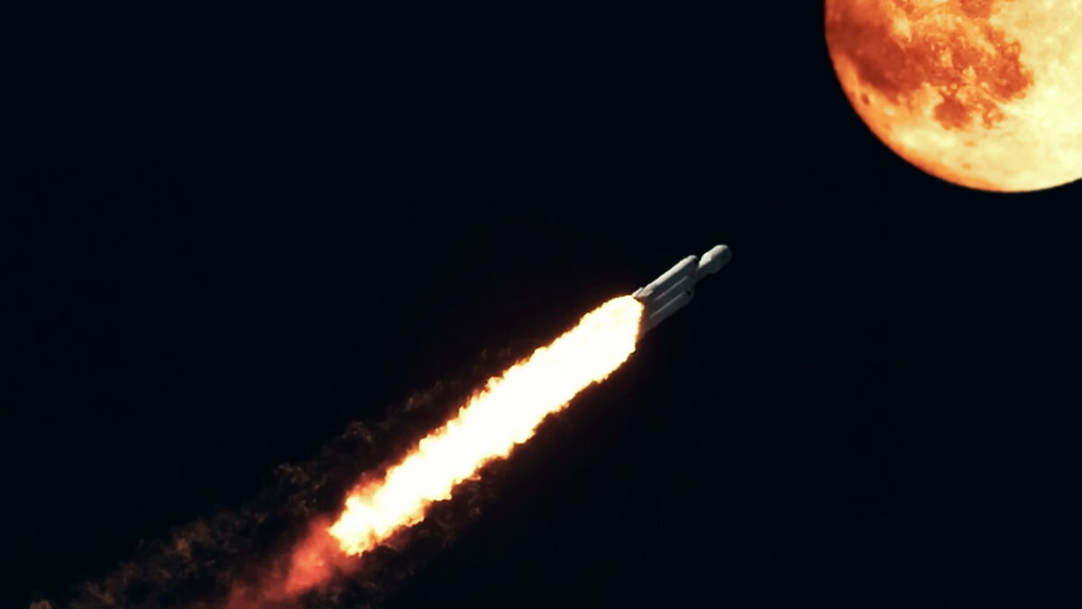 В программу освоения луны вкладываются миллиарды долларов и по заявлению Вашингтона, очередной полет к спутнику Земли должен состояться не позднее, чем к 2025 году.