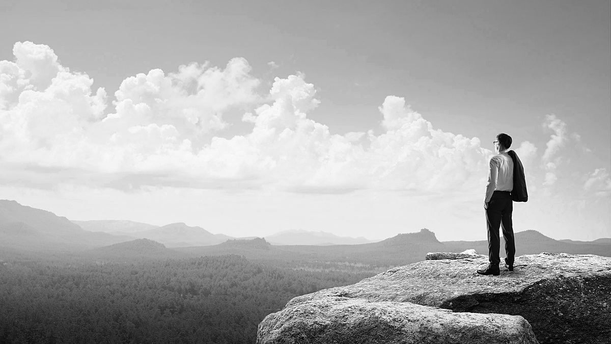 Ты твердо стоишь на ногах, а значит тебе всё подвластно 