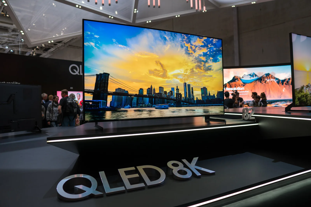 Samsung QLED 8k. Samsung TV 8k. Телевизор самсунг QLED 8к. 8 к телевизору купить