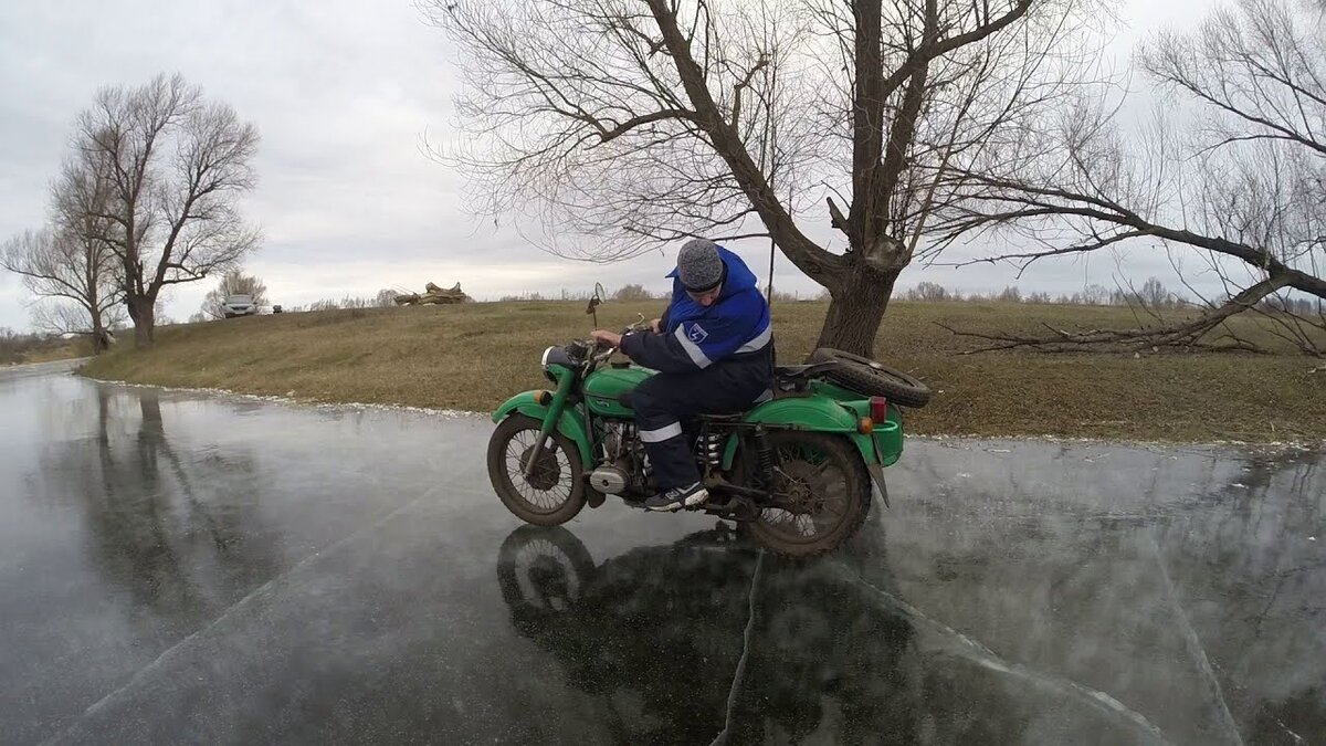 По льду на урале