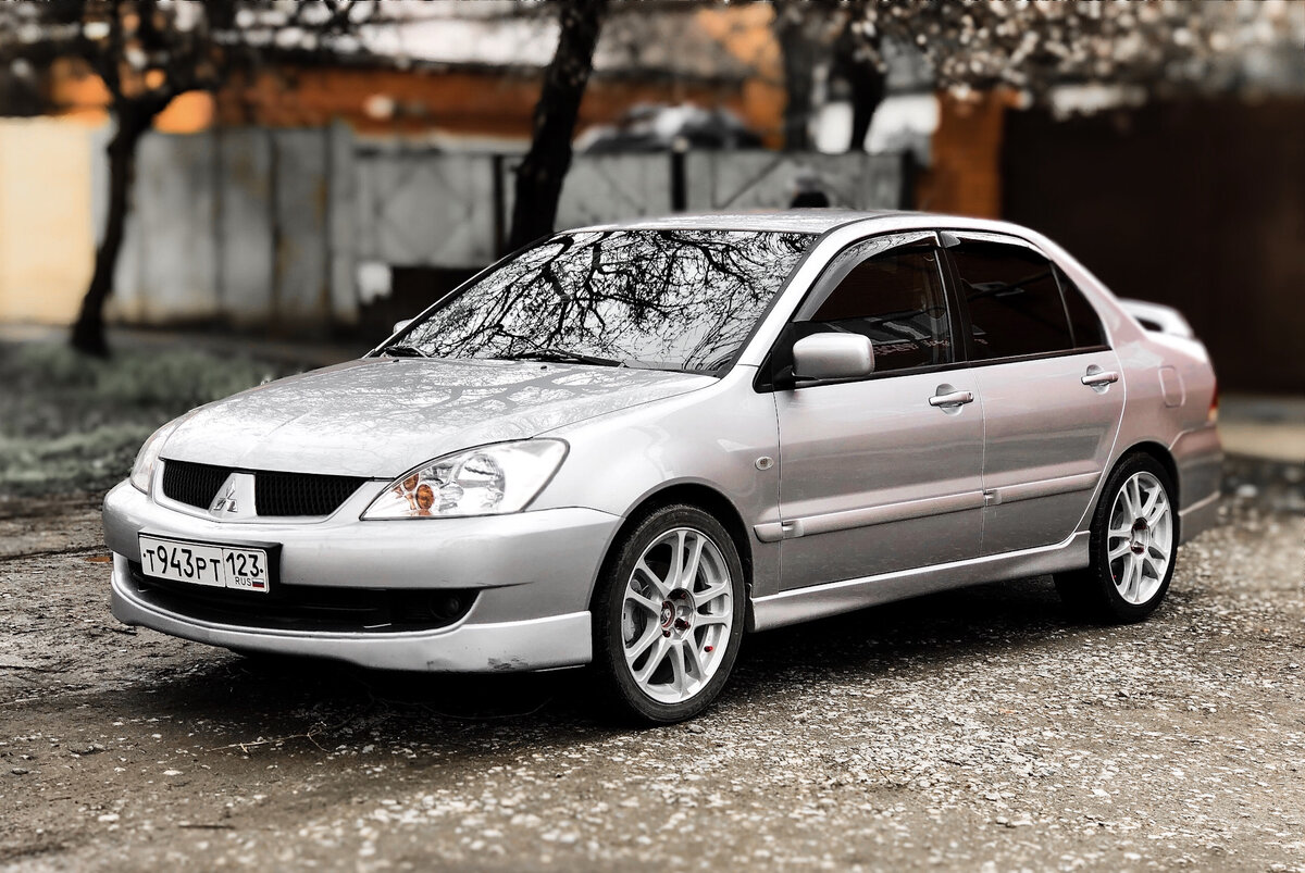 Топ лучших автомобилей за 350 тысяч рублей.