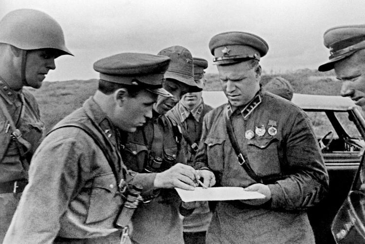 Биография Георгия Жукова, выдающегося полководца, прошедшего две войны