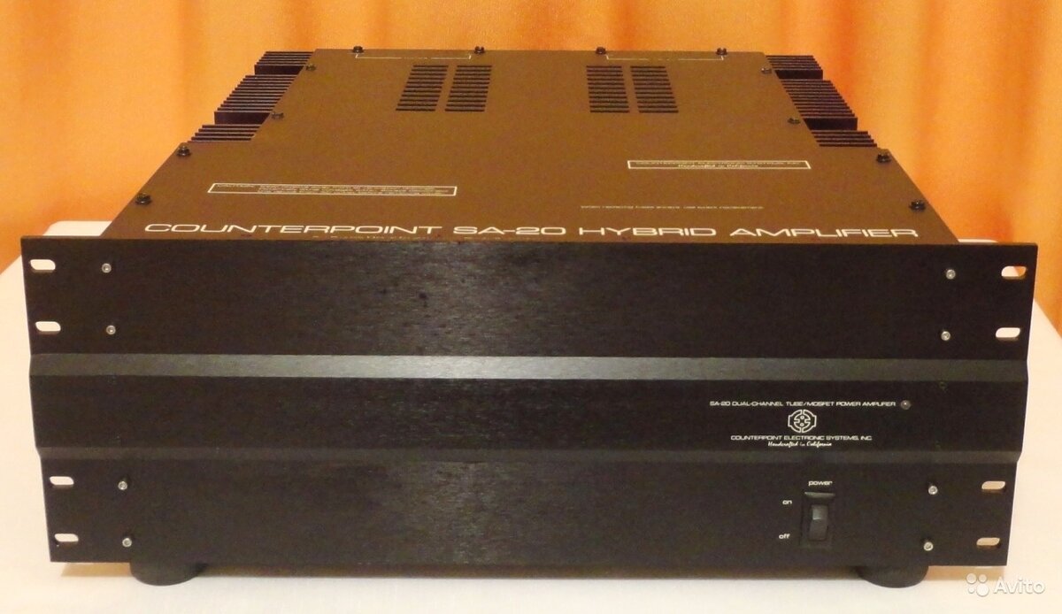 Фотографии сделаны Евгением: моим приятелем и владельцем данного аппарата. Для просмотра листайте Галерею.