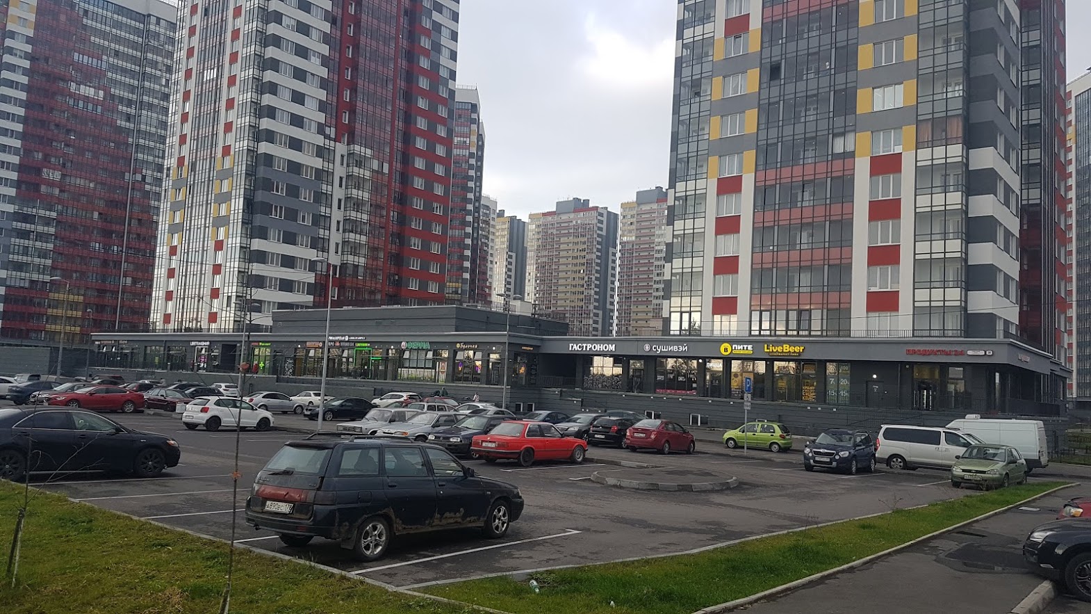 Приятельница переехала из трешки в студию, но экономия оказалась сомнительной2