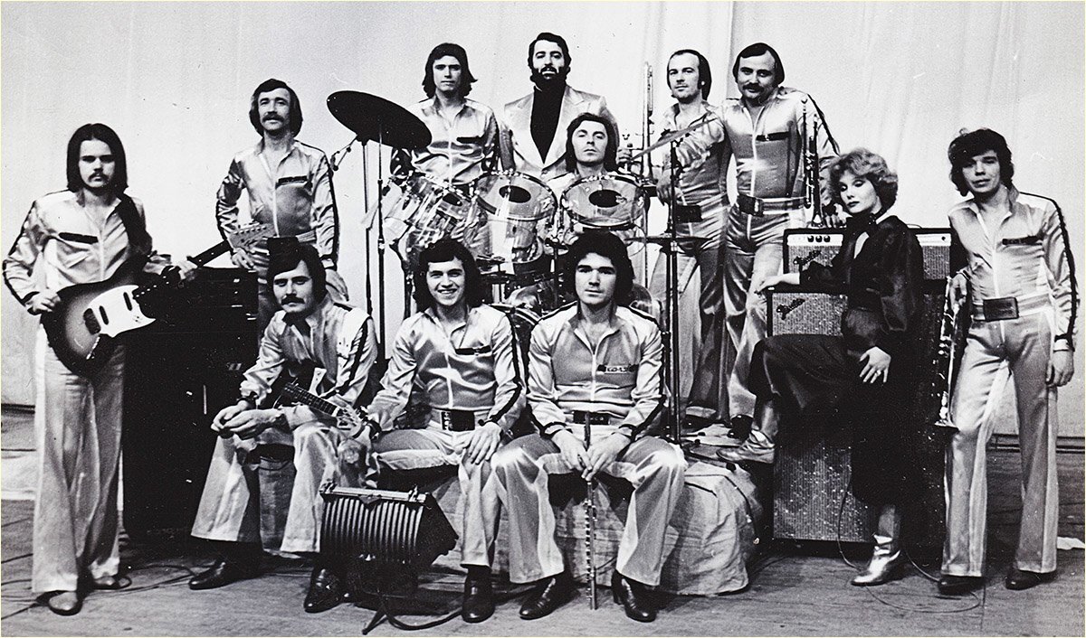 "Лейся песня"