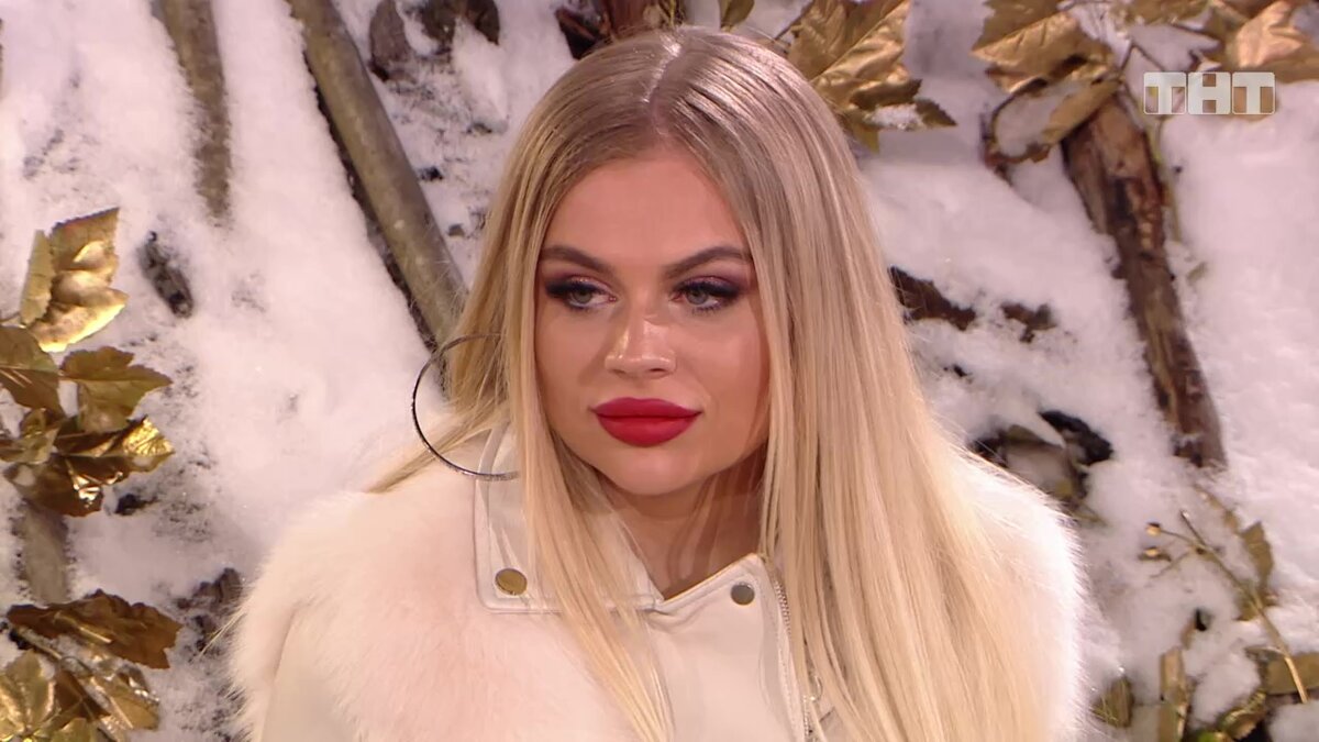 Марина Страхова.