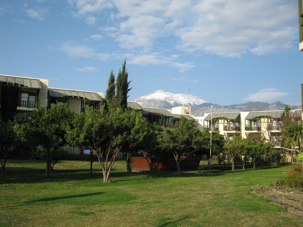 Турция, регион Кемер, поселок Кириш, отель "Лимак Лимра", март... Фото автора