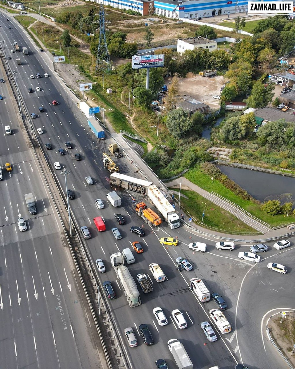 Что случилось почему пробка. Авария Ярославское шоссе 2020. Авария на Ярославском шоссе сейчас 1 час назад. Ярославское шоссе Королев пробки. ДТП на Ярославском шоссе вчера.