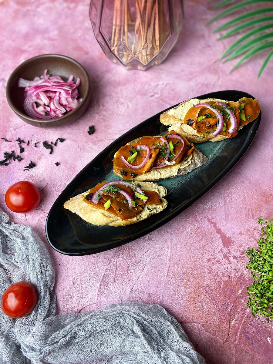 Морковный веганский не лосось с крем-сыром из кешью