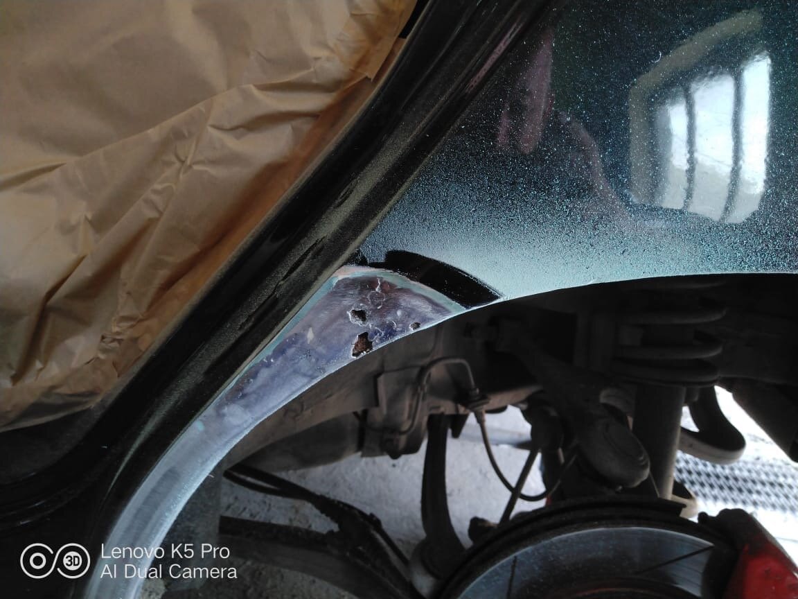 Но, не смотря на то, что проблема только здесь, она достаточно серьезная, поэтому пришлось делать так называемую "заплатку".