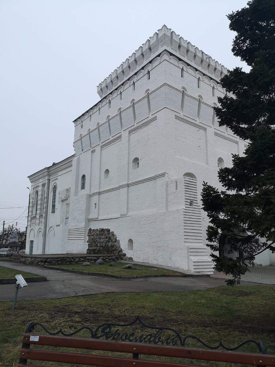 Знаменская башня. Фото автора 