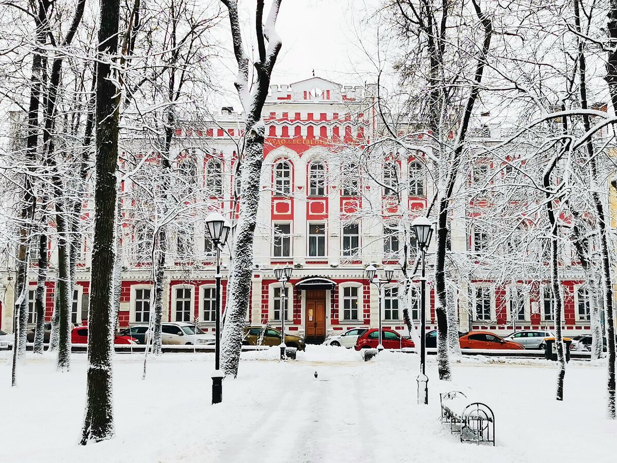 Основание харькова. Бывший александровский. Гимназия 8 саратов. Частный пансион священника троицкого гончарова. Бывший александровский.