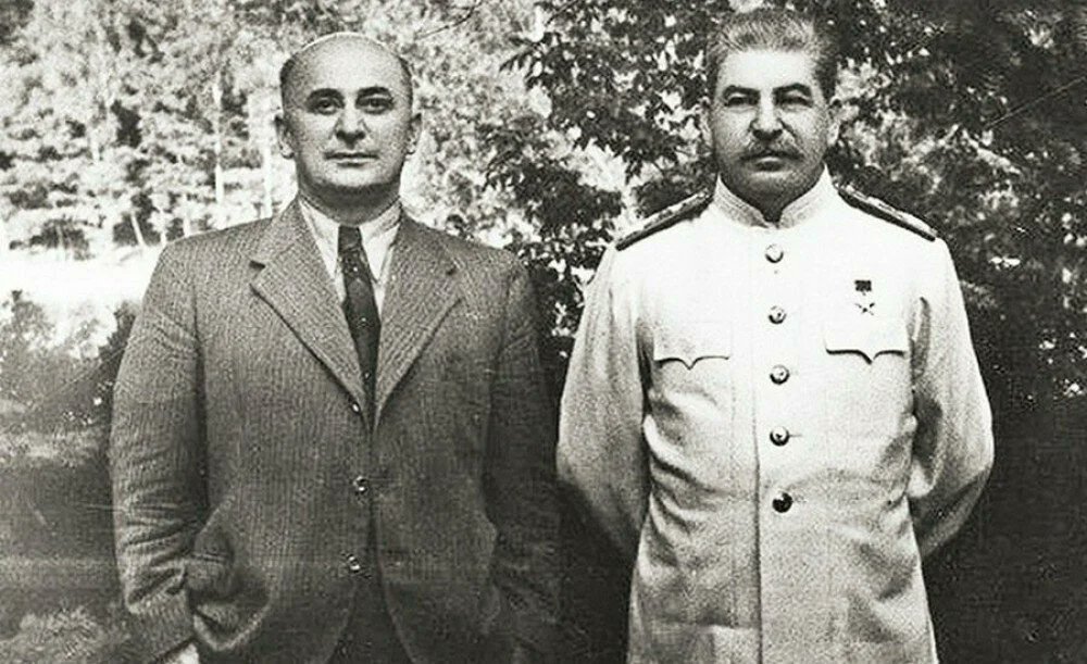 Берия и Сталин.